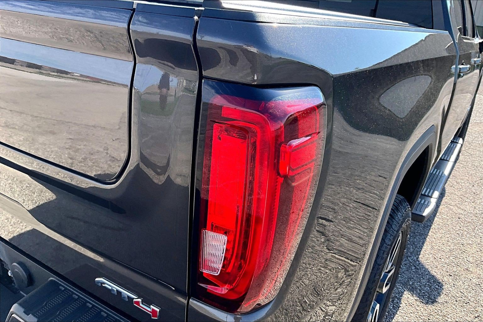 Used 2019 GMC Sierra 1500 AT4 w/ AT4 Premium Package AWD/4WD image 28