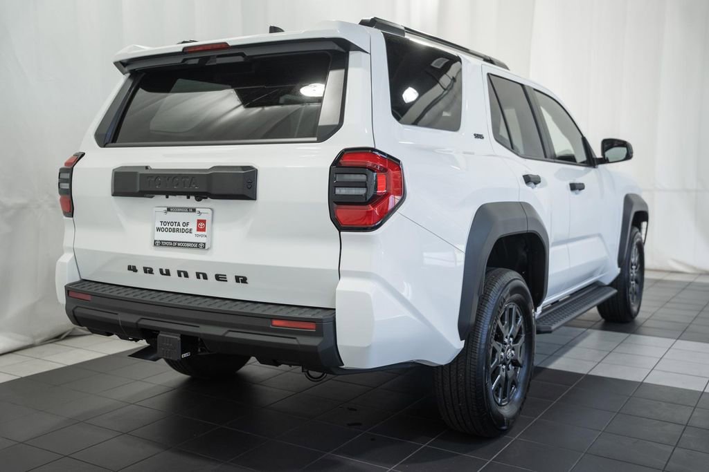 Used 2026 Toyota 4Runner SR5 AWD/4WD image 4