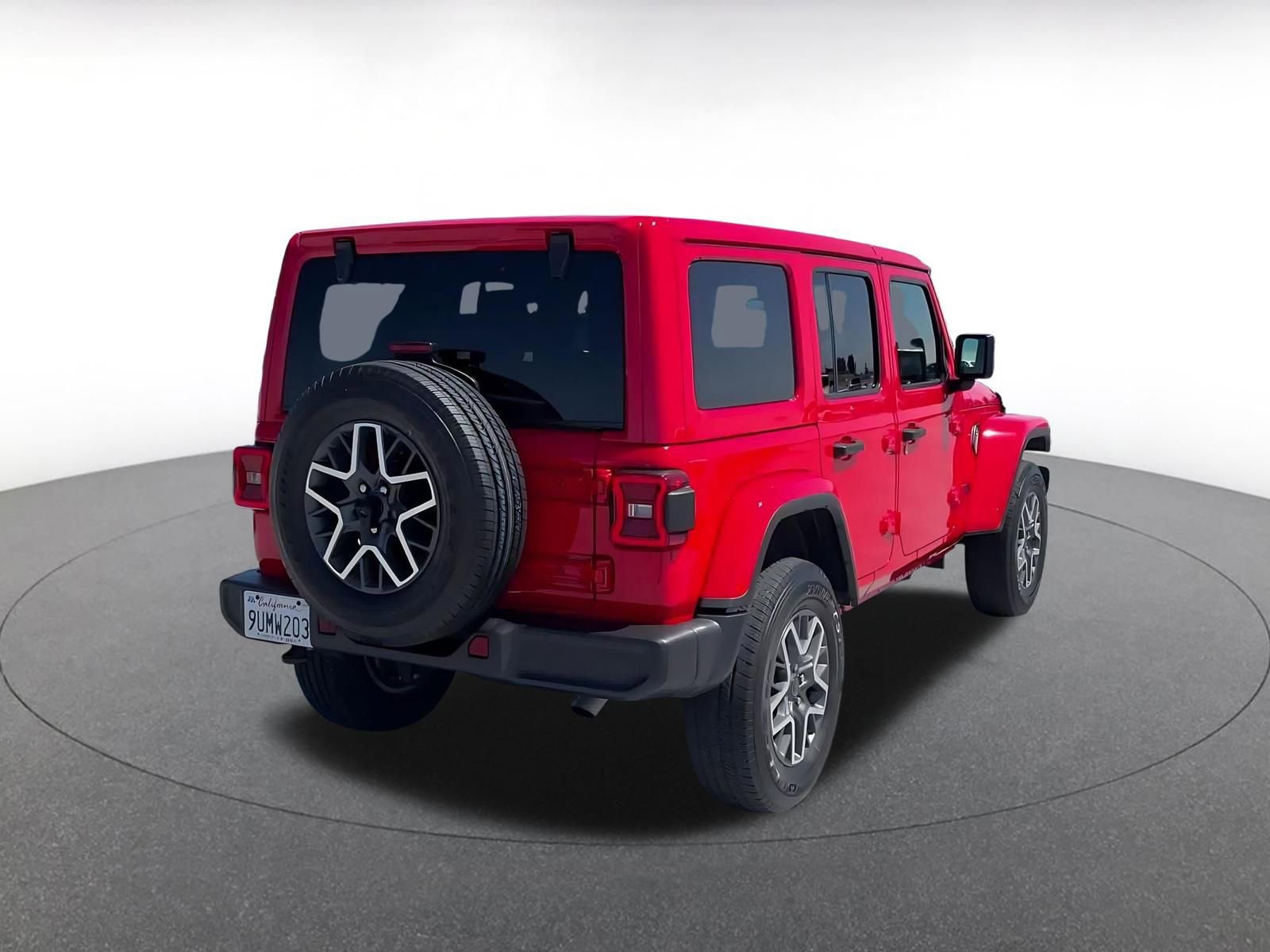 Used 2025 Jeep Wrangler Unlimited Sahara AWD/4WD image 14