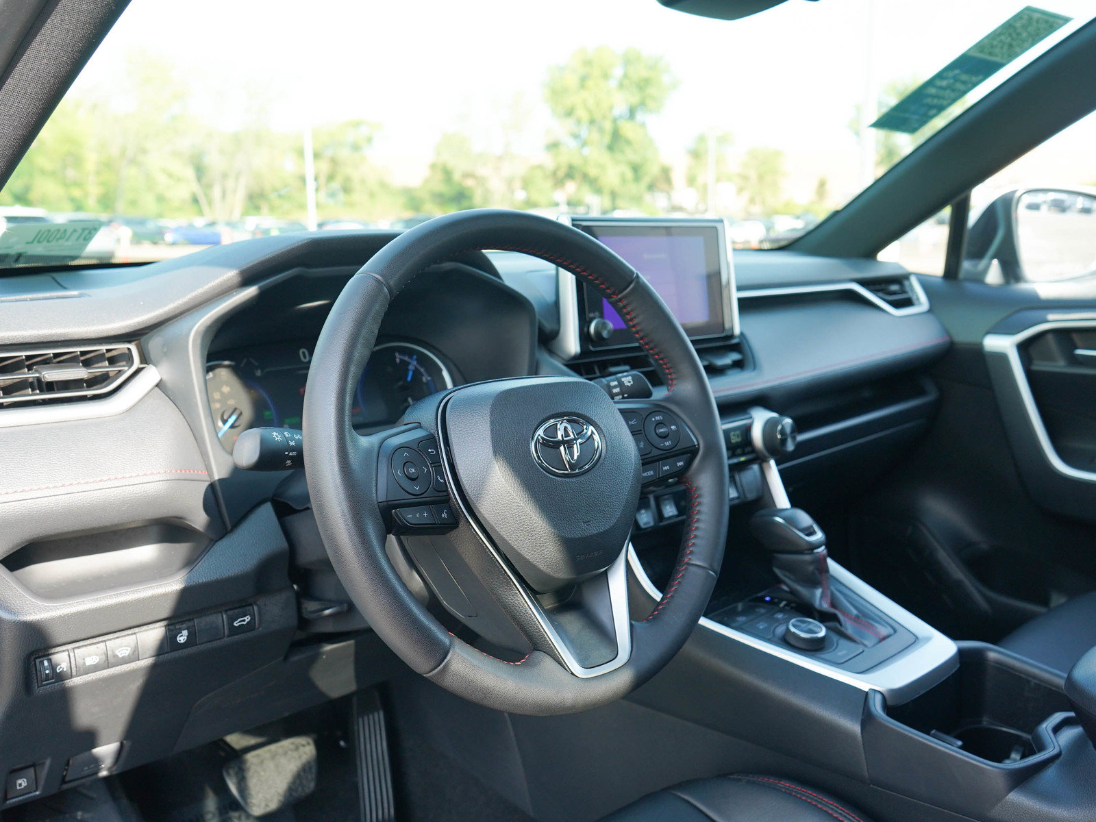 Used 2024 Toyota RAV4 SE w/ Weather & Moonroof Package AWD/4WD image 25