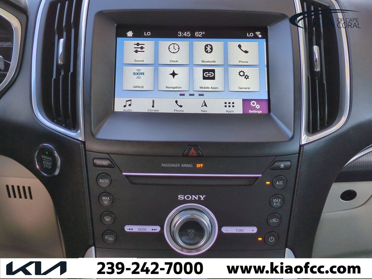 Used 2018 Ford Edge Titanium w/ Equipment Group 301A image 18