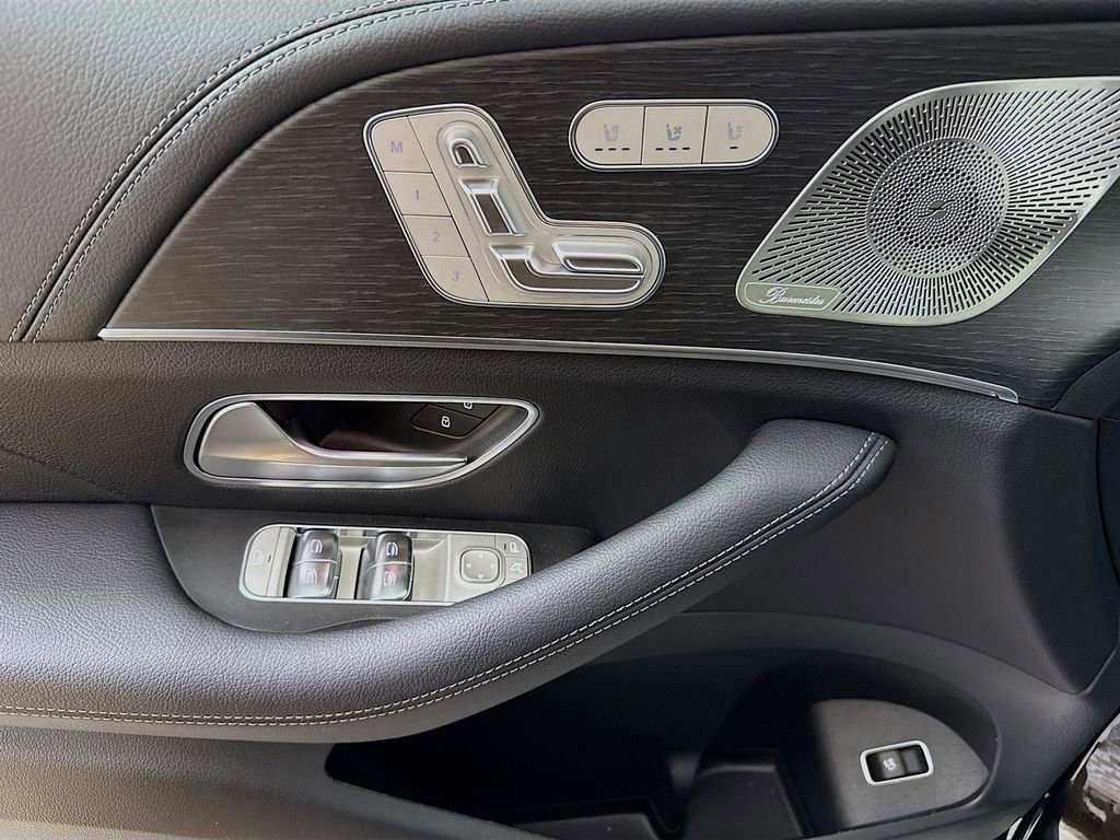 New 2026 Mercedes-Benz GLS 450 4MATIC image 18