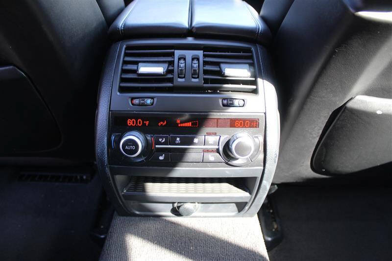 Used 2013 BMW M5 RWD image 29