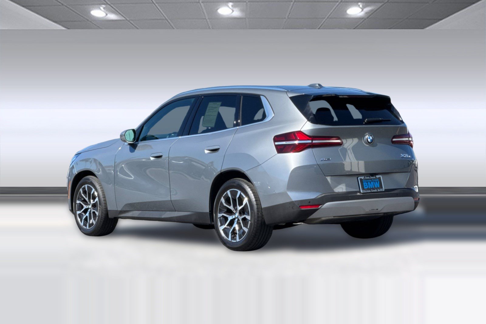 Used 2026 BMW X3 xDrive30i w/ Premium Package AWD/4WD image 3