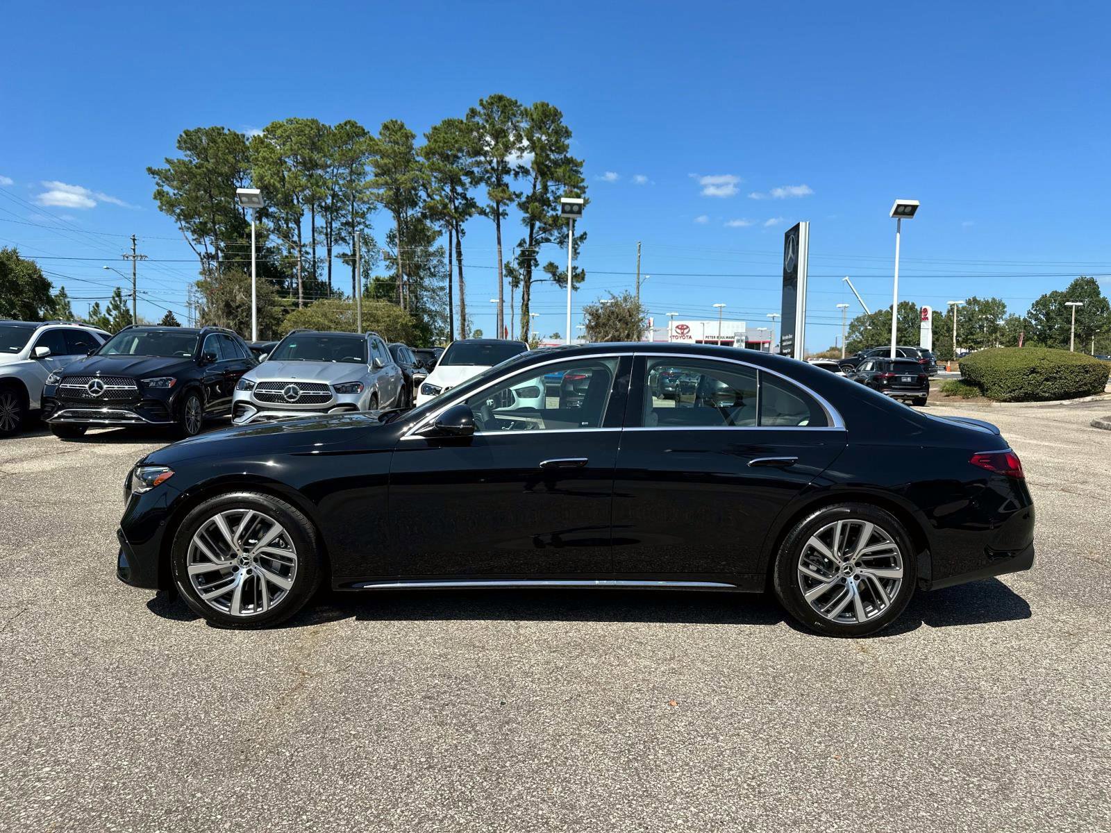 New 2026 Mercedes-Benz E 350 Sedan image 2