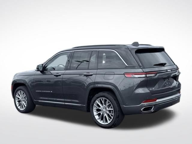 Used 2025 Jeep Grand Cherokee Summit AWD/4WD image 9