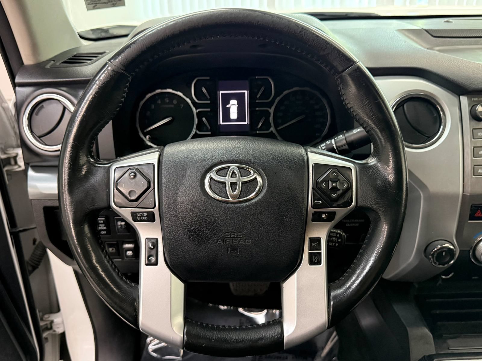 Used 2018 Toyota Tundra Platinum AWD/4WD image 29