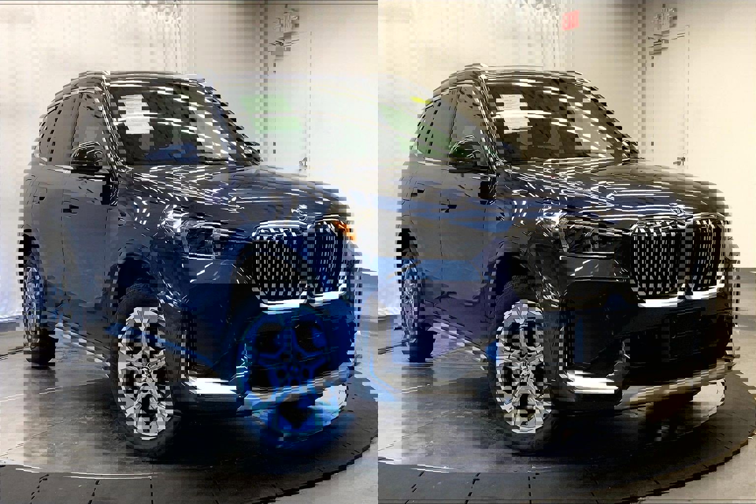 Used 2025 BMW X1 xDrive28i w/ Premium Package image 1