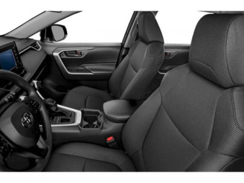 Used 2021 Toyota RAV4 LE FWD image 9