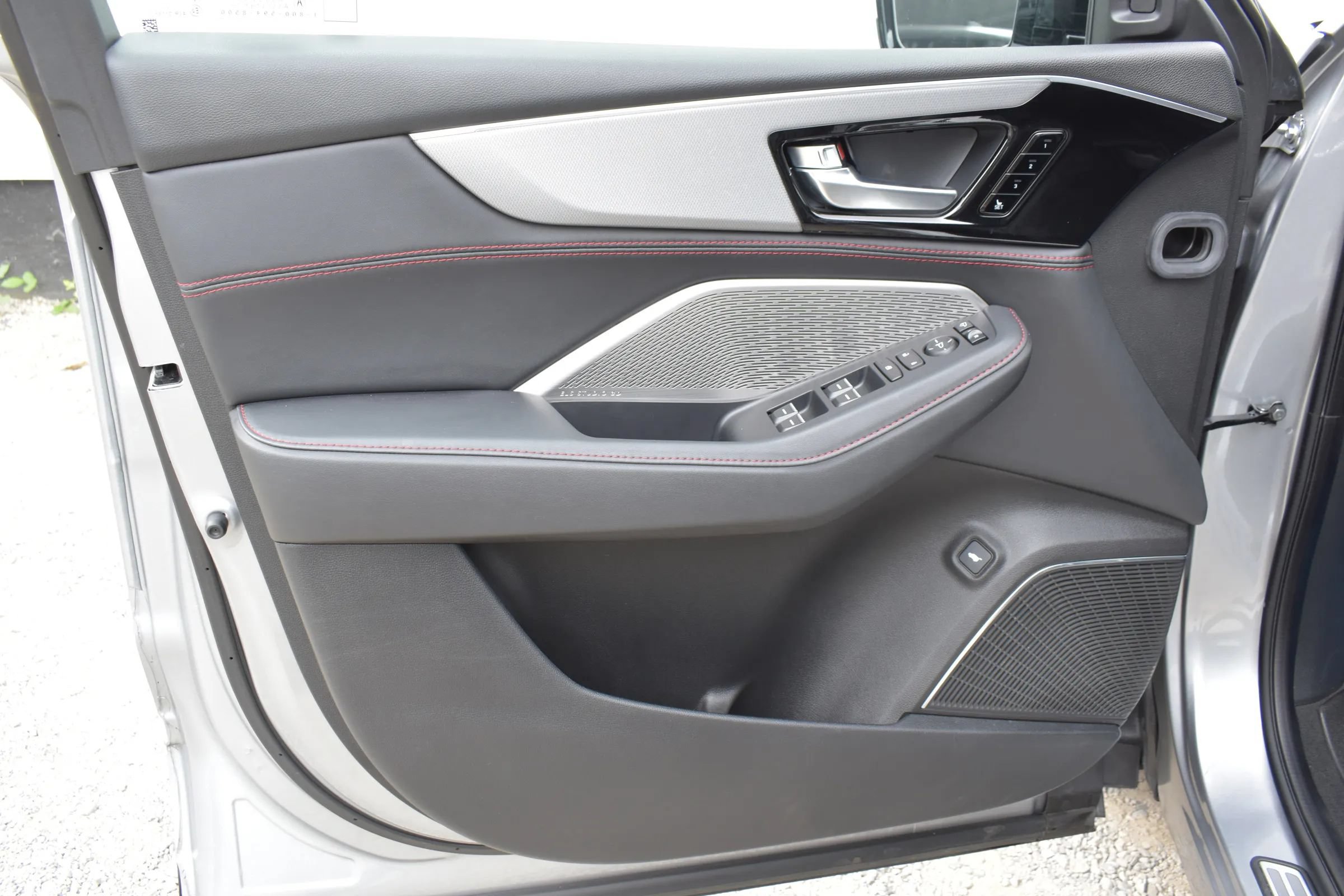 Used 2024 Acura MDX A-Spec AWD/4WD image 17