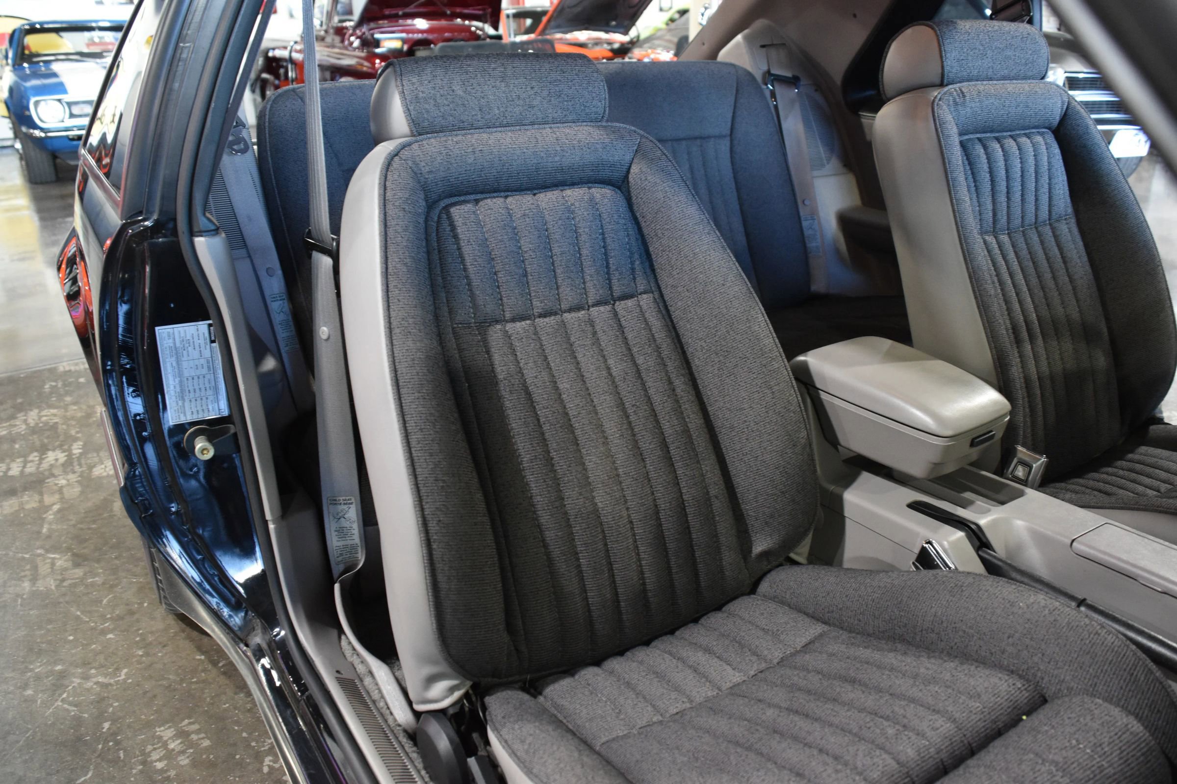 Used 1991 Ford Mustang LX RWD image 31