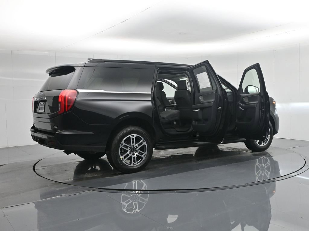 New 2025 Ford Expedition Max Active image 5