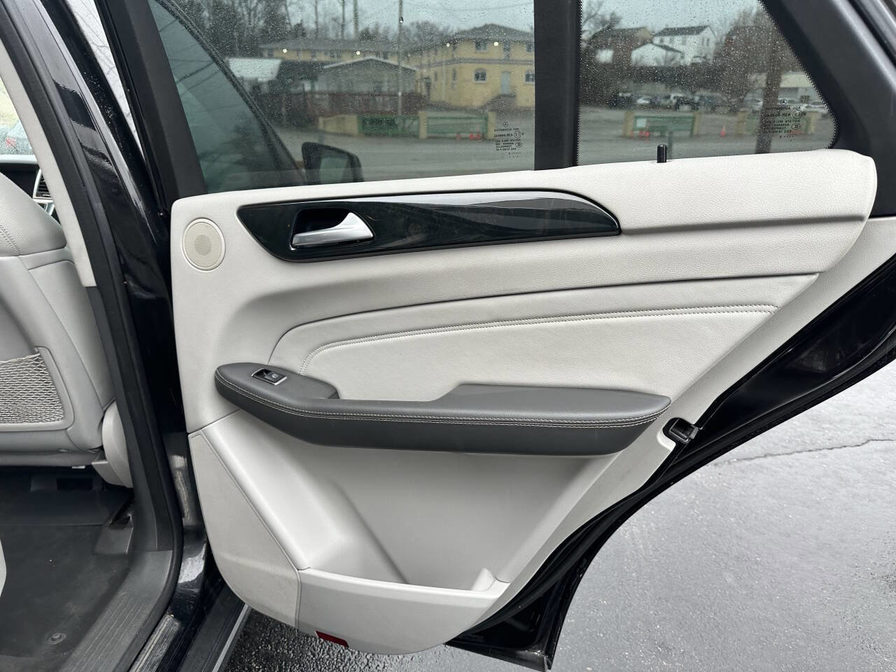 Used 2015 Mercedes-Benz ML 350 4MATIC w/ Premium 1 Package image 19