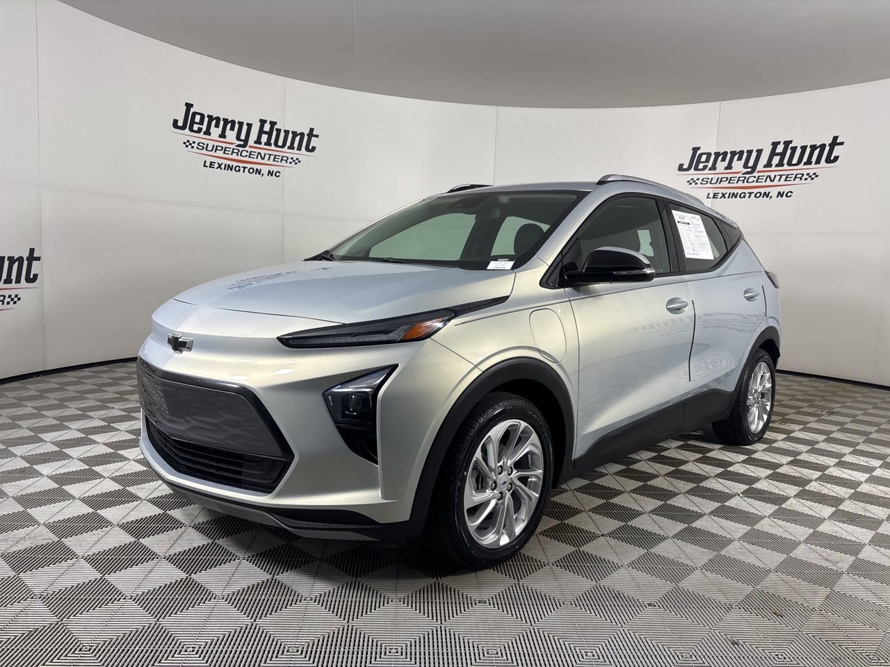 Used 2022 Chevrolet Bolt EUV LT w/ Comfort Package image 1