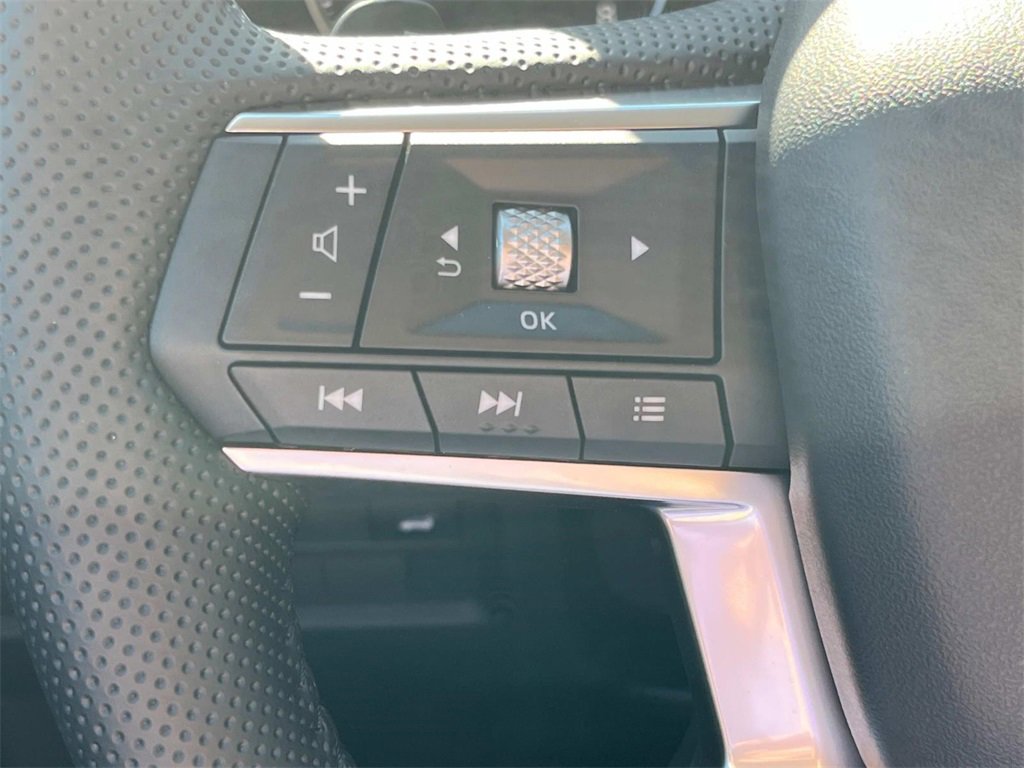 New 2025 Mitsubishi Outlander SE image 28