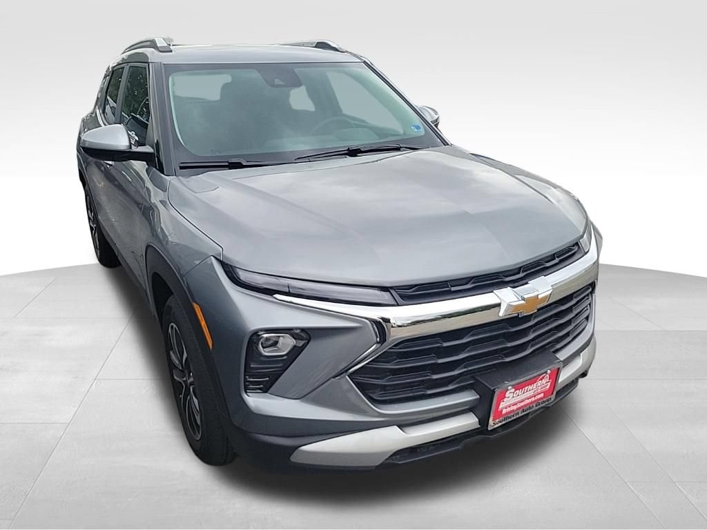 Used 2026 Chevrolet TrailBlazer LT w/ LT Cold Weather Package FWD image 4