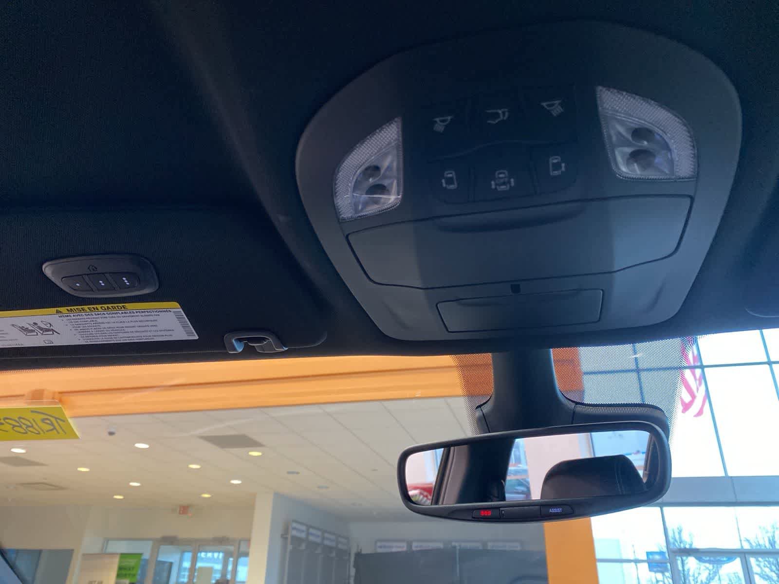 Used 2026 Chrysler Pacifica Select image 13