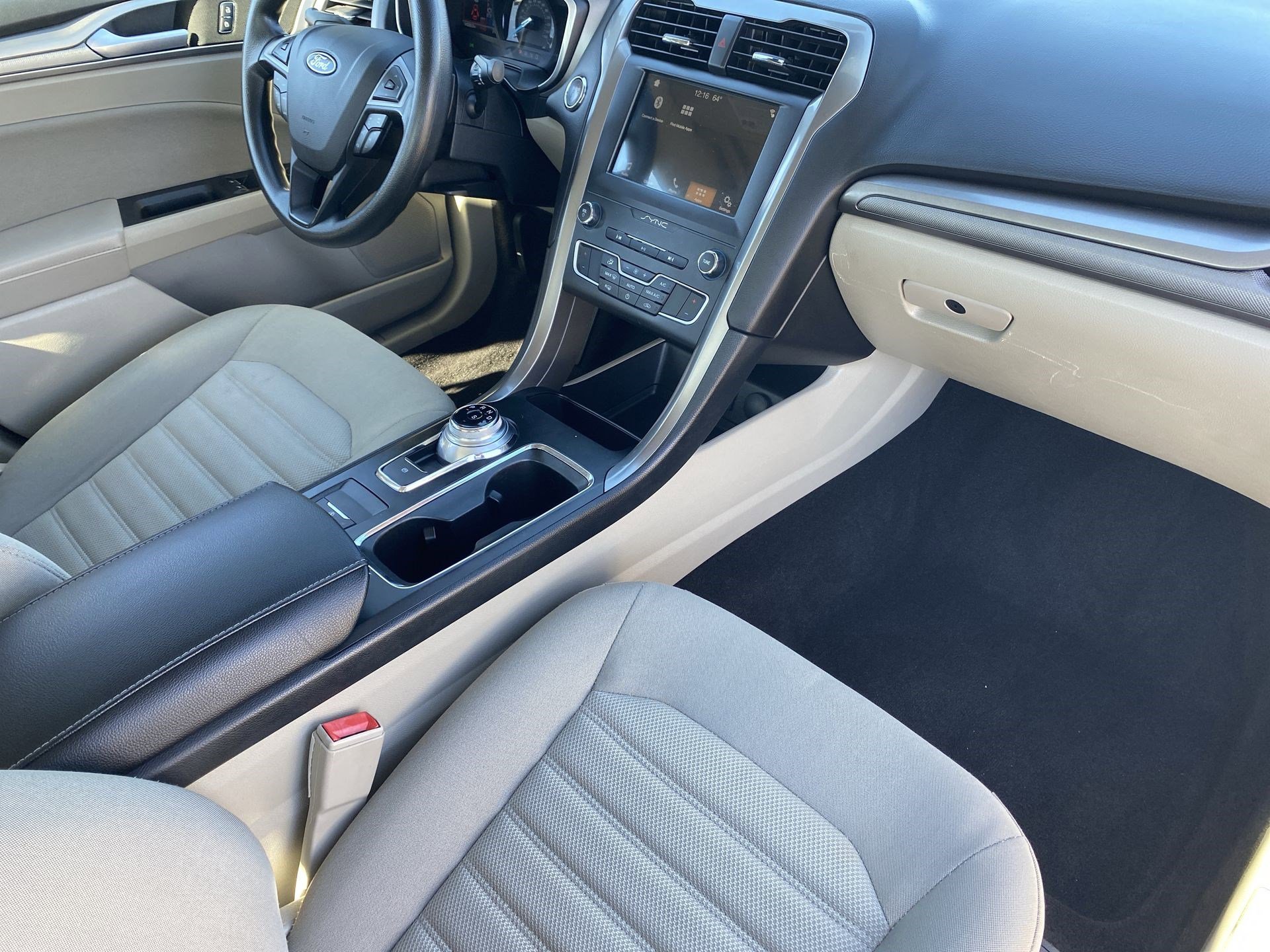 Used 2019 Ford Fusion SE image 31