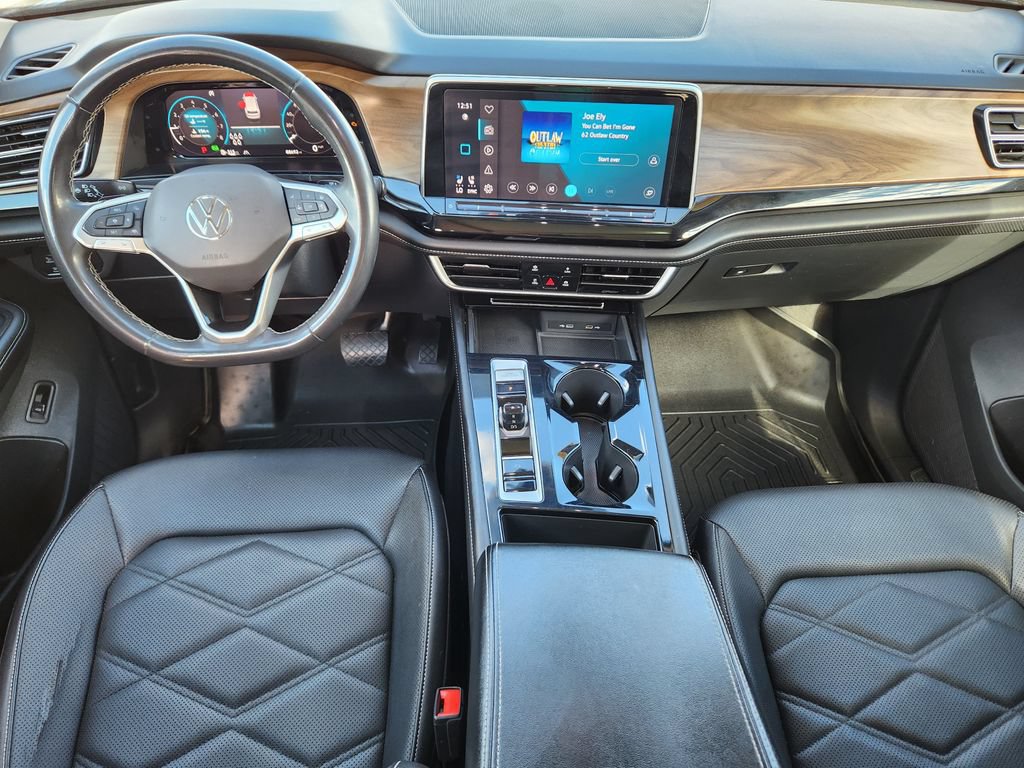 Used 2024 Volkswagen Atlas SE AWD/4WD image 16