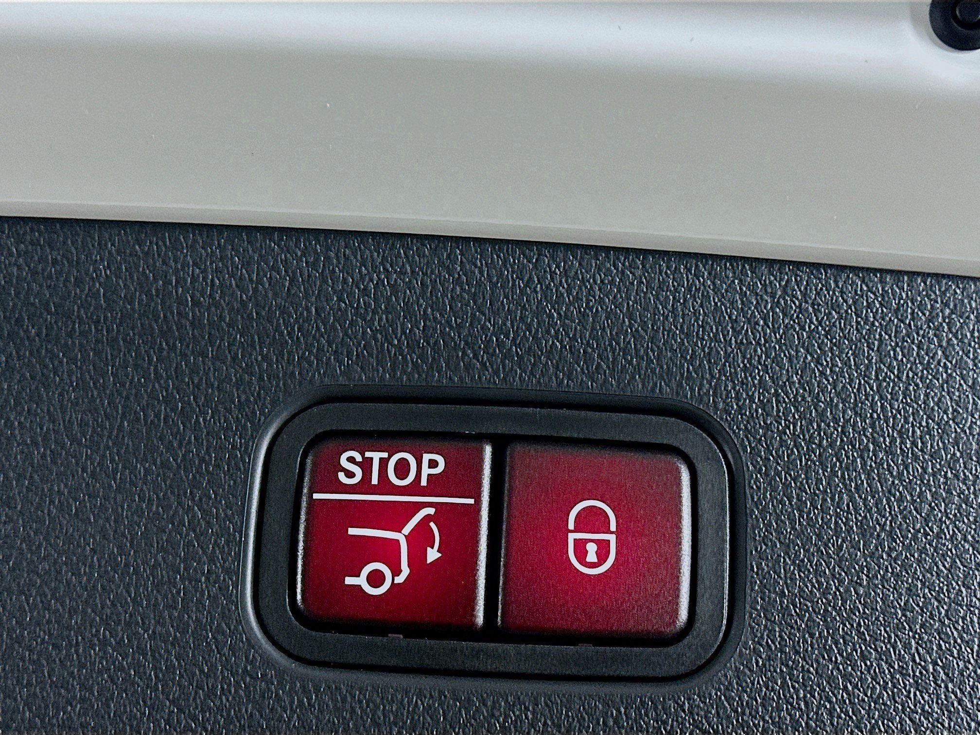 Certified 2026 Mercedes-Benz GLC 300 4MATIC image 36