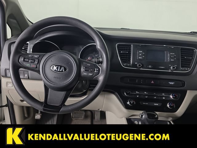 Used 2016 Kia Sedona LX w/ Option Group 020 FWD image 9