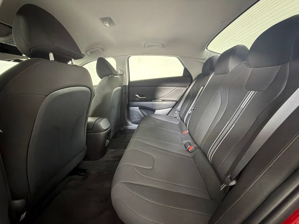New 2025 Hyundai Elantra Hybrid FWD image 23