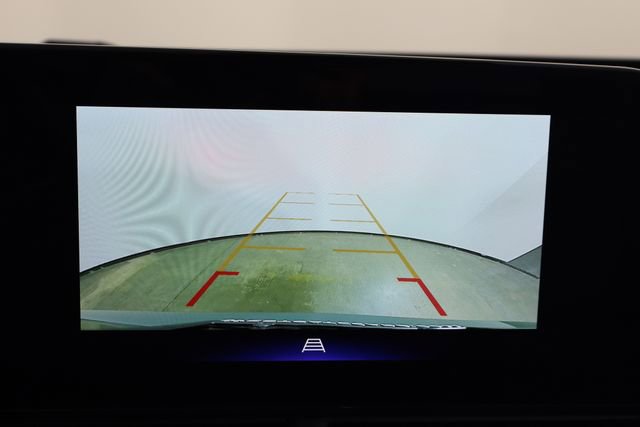 Used 2025 Chevrolet Trax LT w/ LT Convenience Package image 33