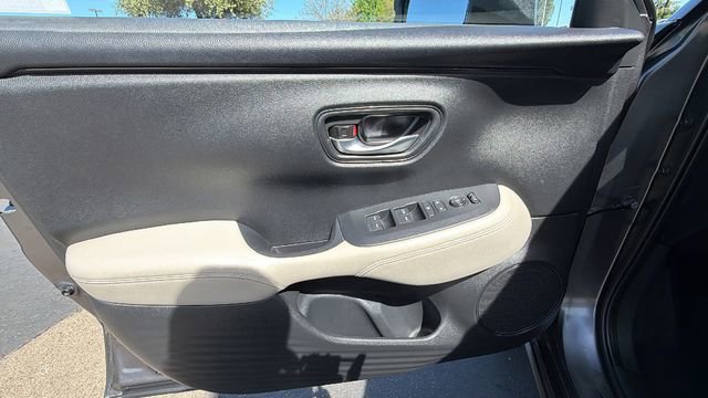 Used 2023 Honda HR-V LX image 19