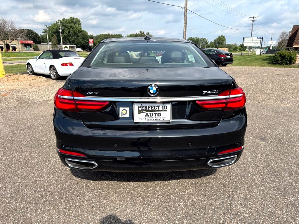 Used 2017 BMW 740i xDrive image 8