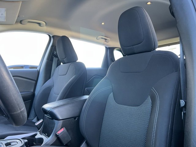 Used 2021 Jeep Cherokee Latitude image 14