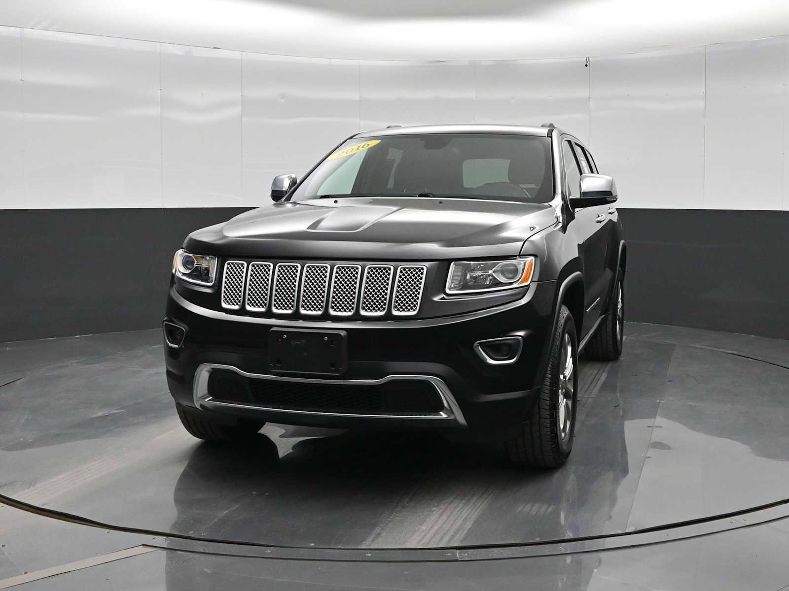 Used 2016 Jeep Grand Cherokee Limited AWD/4WD image 3