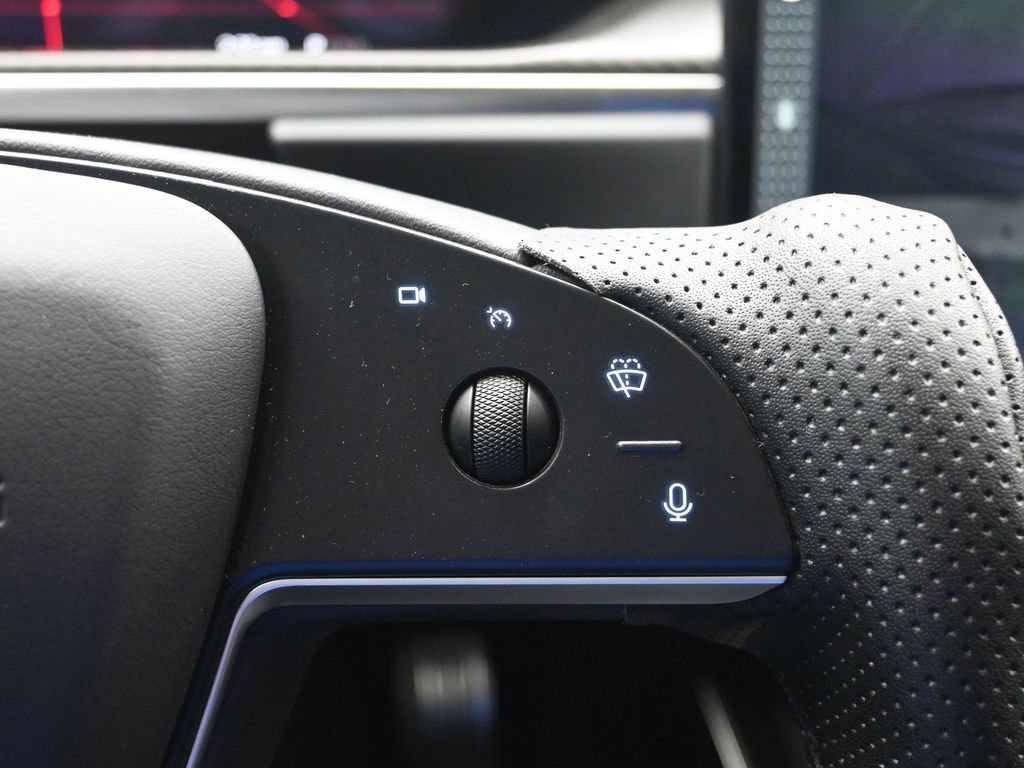 Used 2022 Tesla Model S Plaid image 14