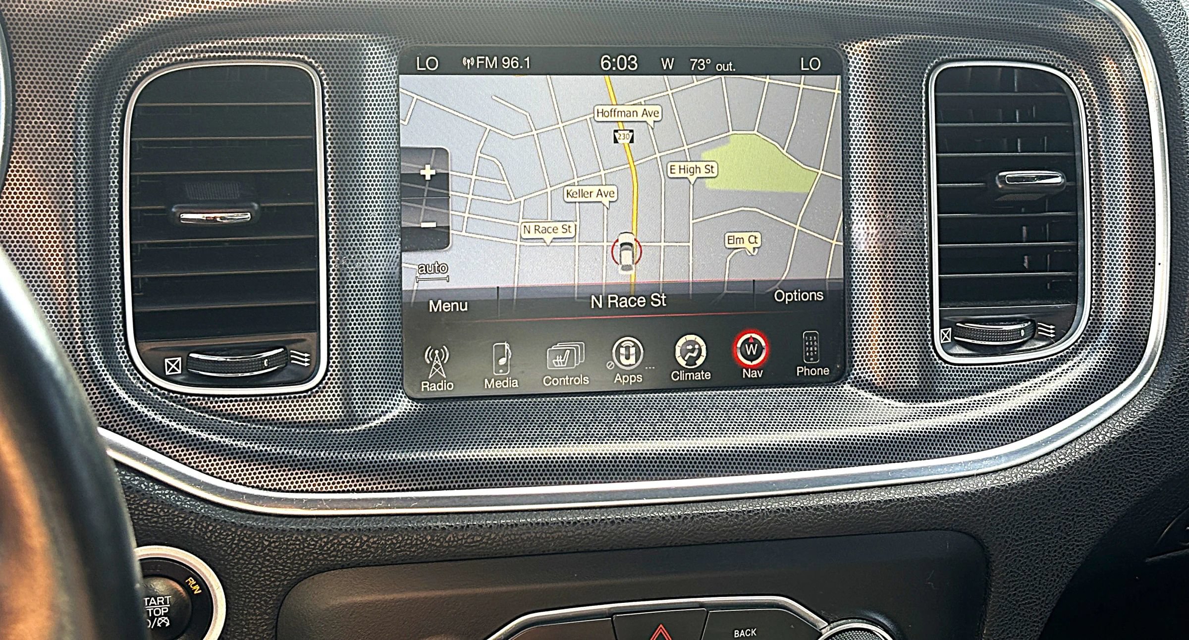 Used 2015 Dodge Charger SXT RWD image 22