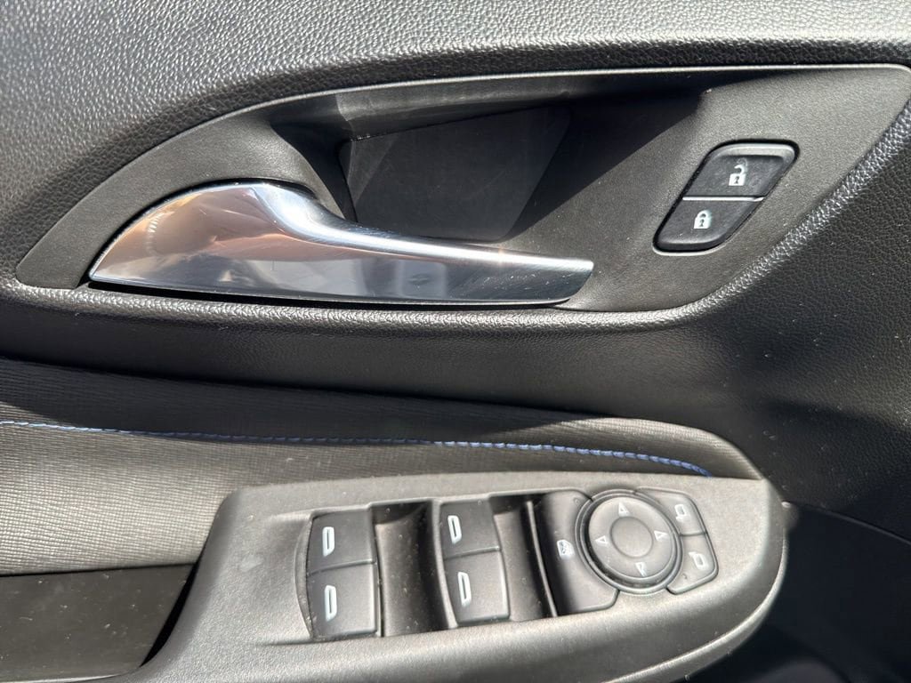 Used 2024 Buick Envista Sport Touring w/ Convenience I Package FWD image 22