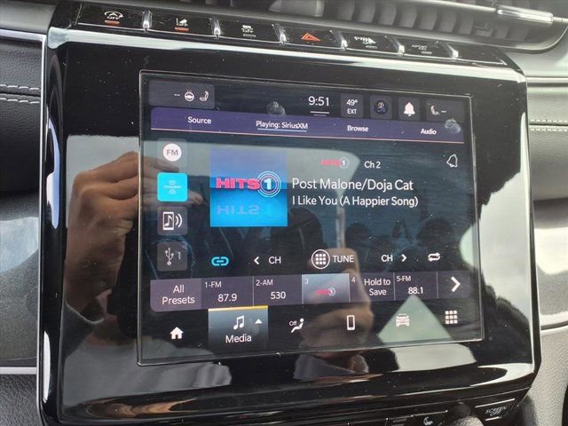 Used 2023 Jeep Grand Cherokee L Laredo image 14