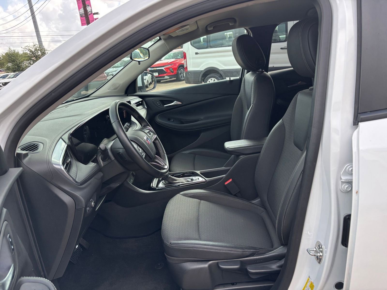 Used 2025 Buick Encore GX Preferred FWD image 25