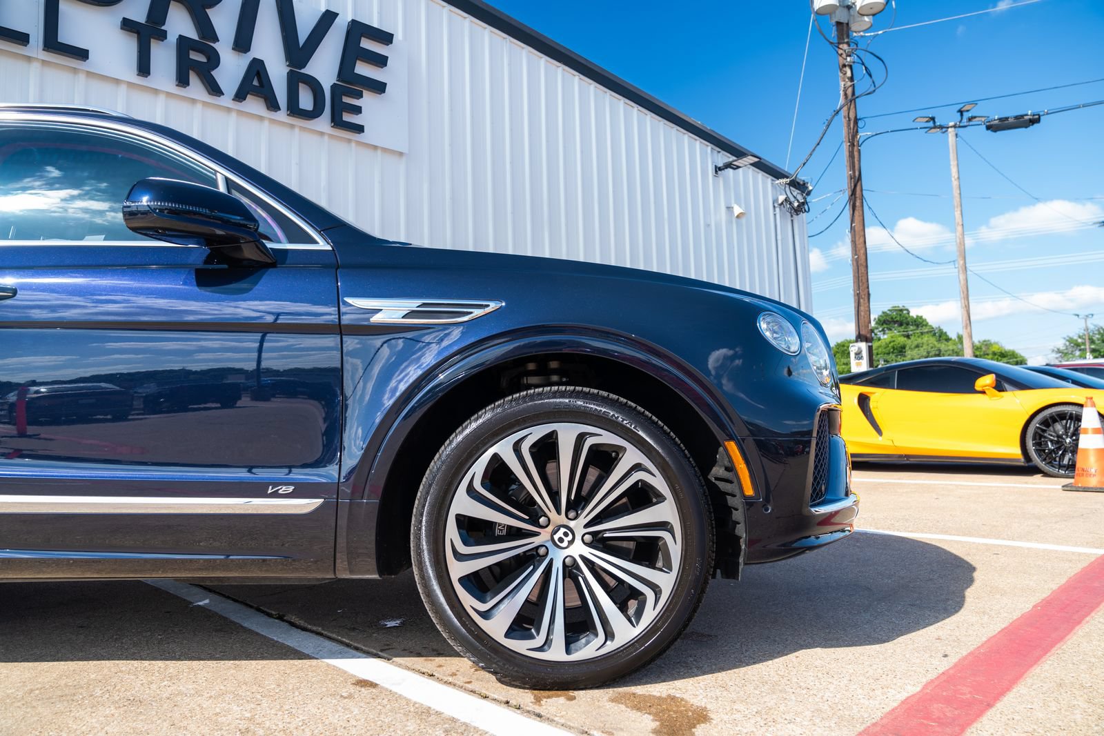 Used 2021 Bentley Bentayga AWD/4WD image 66
