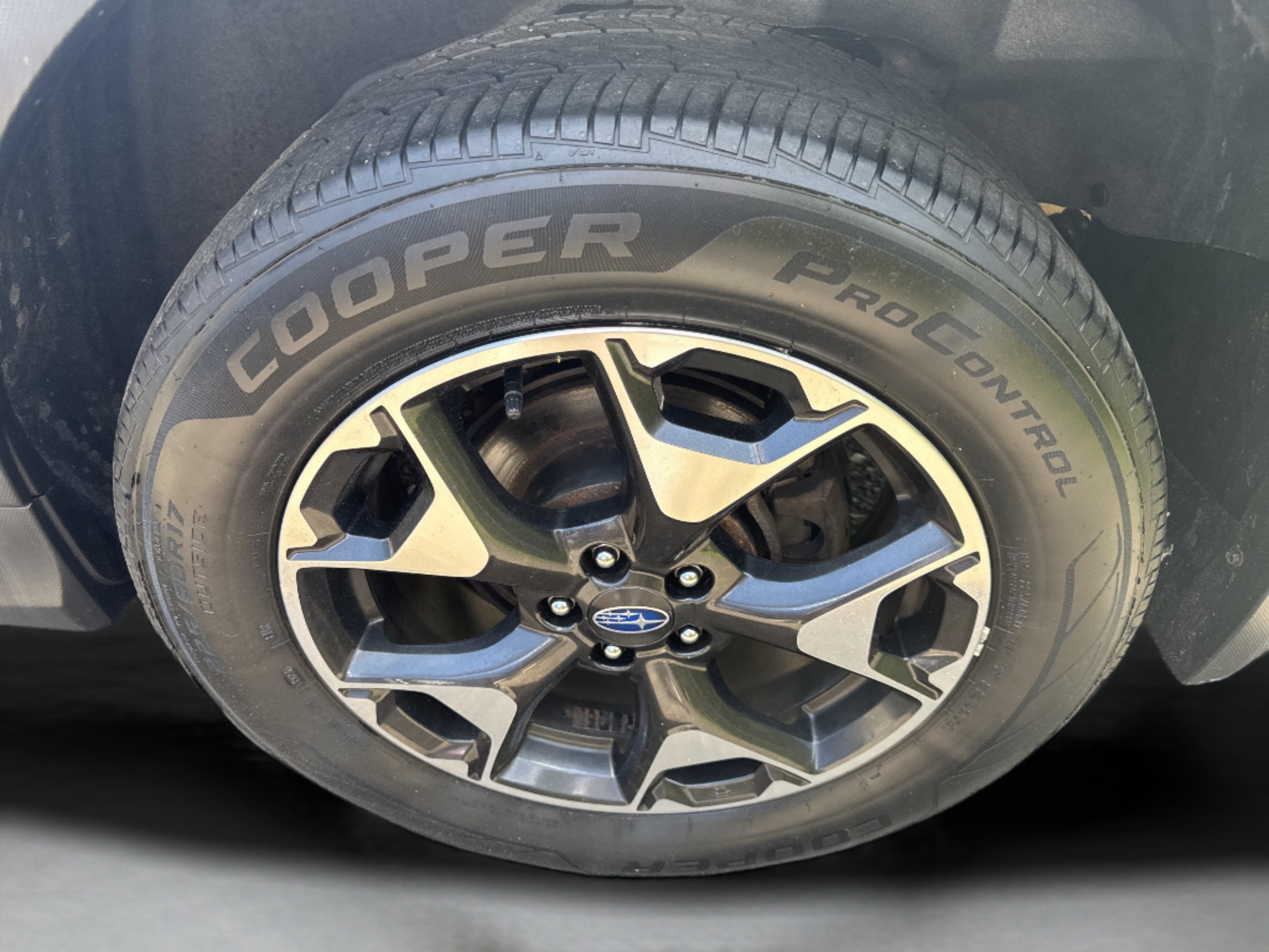Used 2019 Subaru Crosstrek 2.0i Premium w/ Moonroof Package AWD/4WD image 7