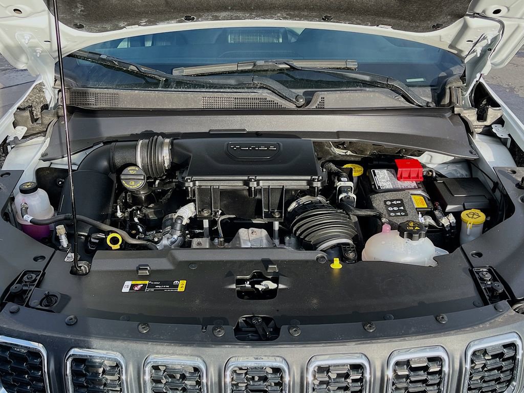 Used 2025 Jeep Compass Latitude image 29