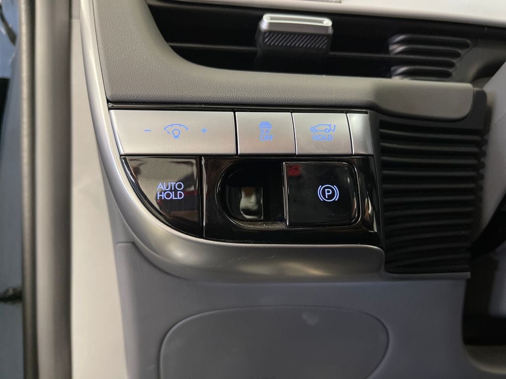 Certified 2024 Hyundai Ioniq 5 SEL RWD image 31