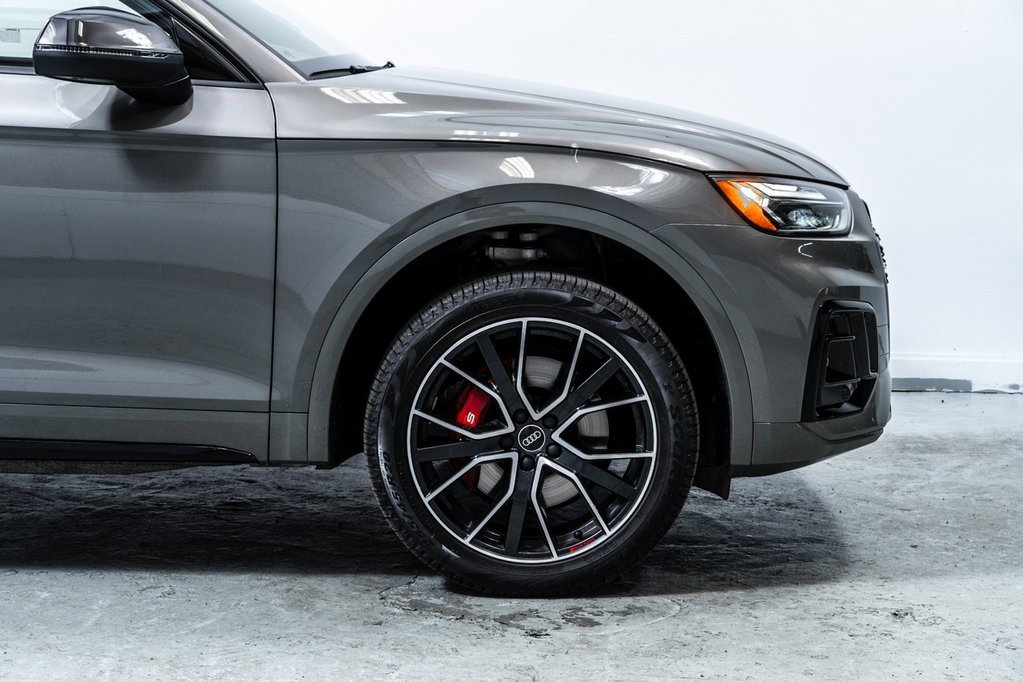 Used 2025 Audi SQ5 Premium Plus w/ Premium Plus Package image 12