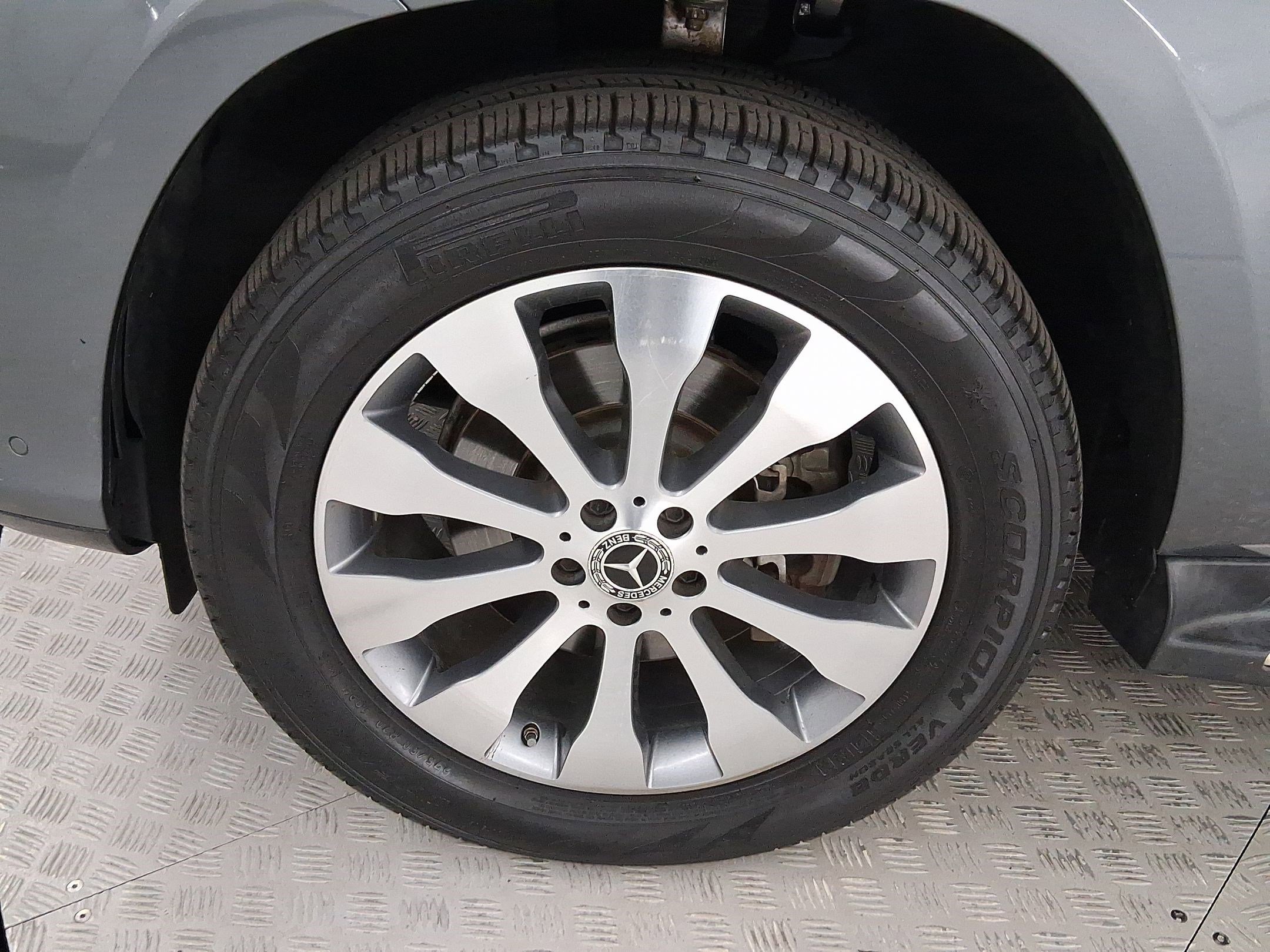 Used 2018 Mercedes-Benz GLS 450 4MATIC image 11