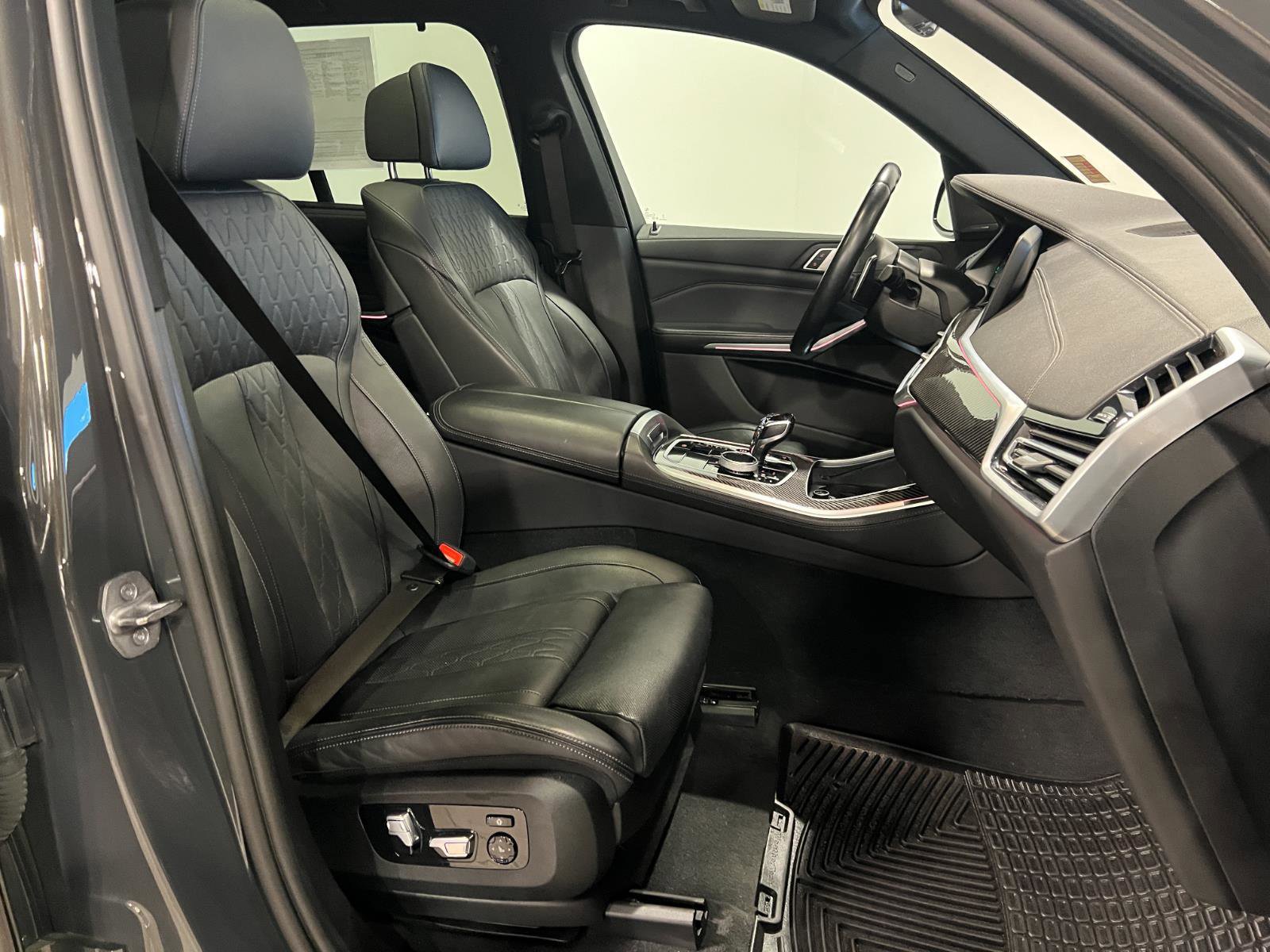 Used 2023 BMW X5 M50i w/ Executive Package image 42