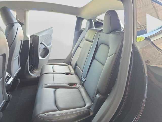 Used 2025 Tesla Model Y Long Range AWD/4WD image 36