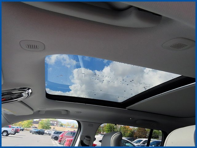 Used 2022 Jeep Grand Cherokee Overland w/ Luxury Tech Group IV image 15