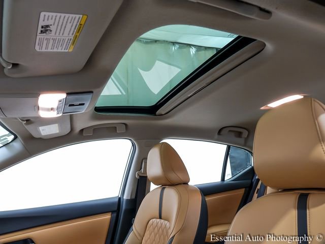 Used 2023 Nissan Sentra SV w/ SV Premium Package image 13