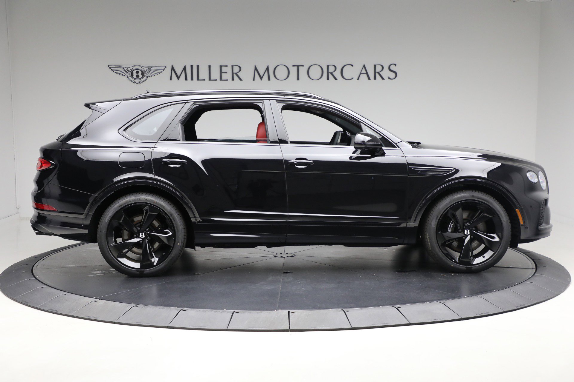 New 2025 Bentley Bentayga image 9