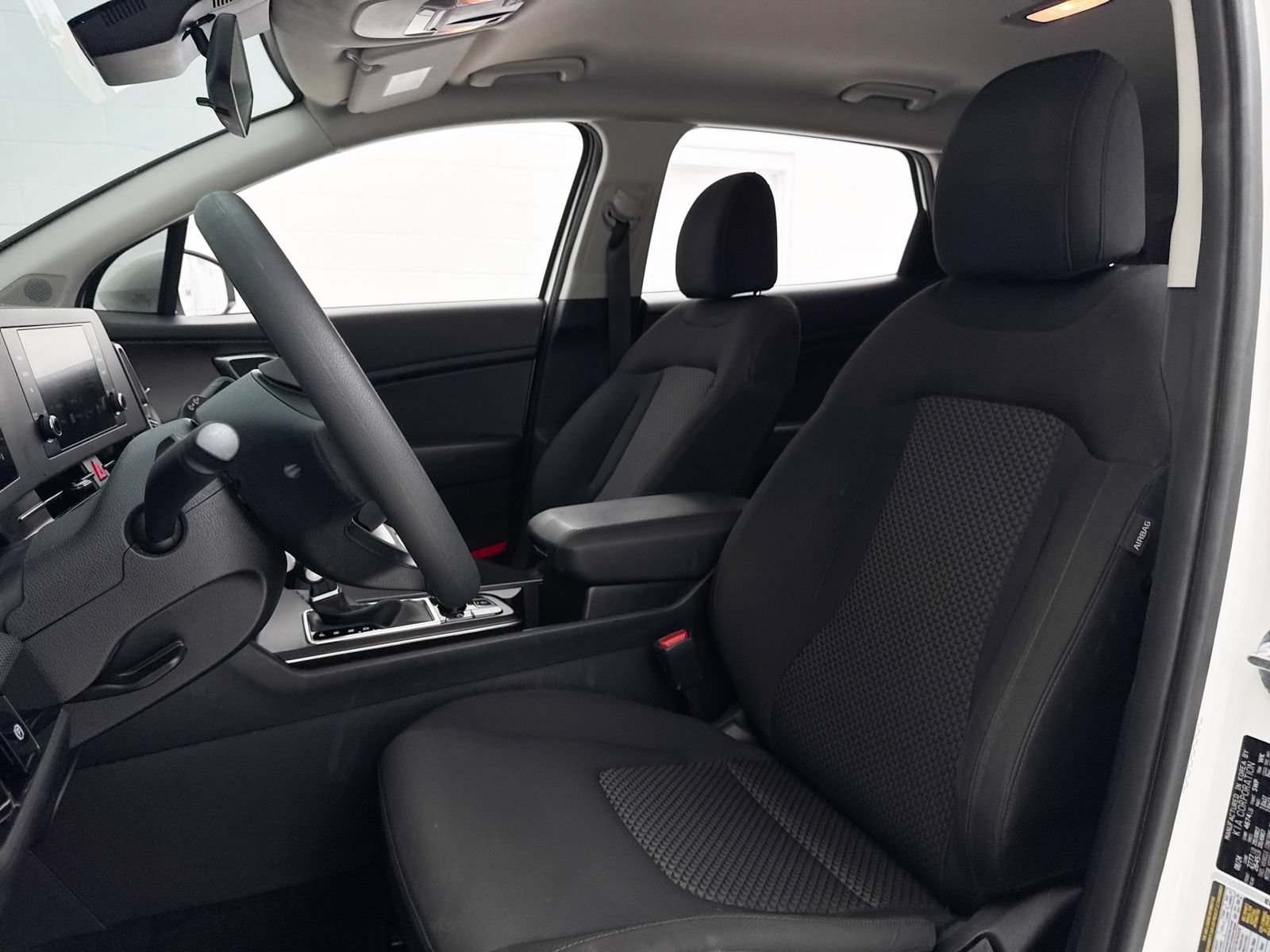 Certified 2025 Kia Sportage LX FWD image 19