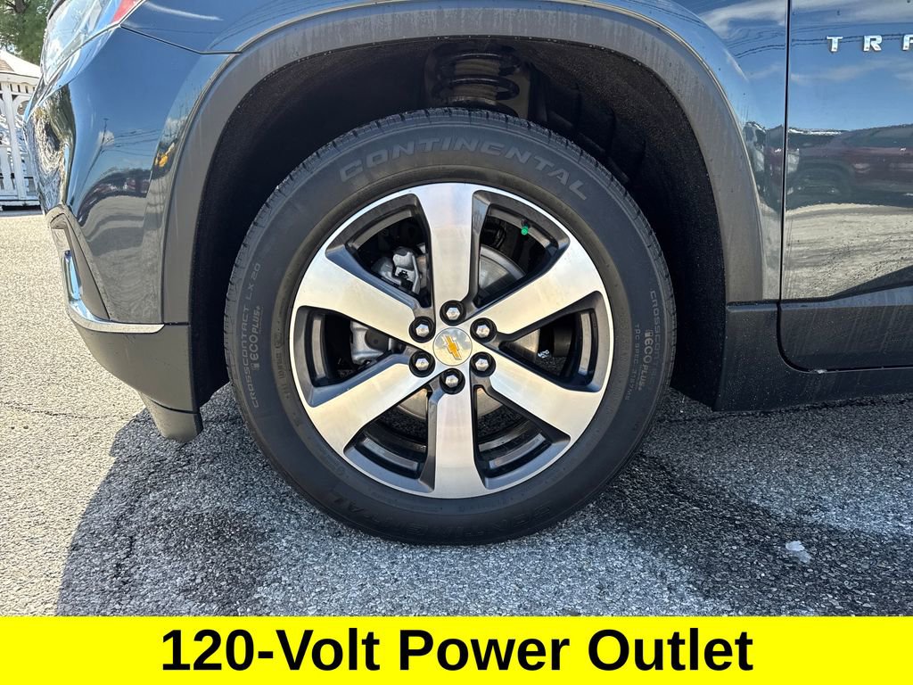Used 2021 Chevrolet Traverse LT w/ LT Premium Package image 28