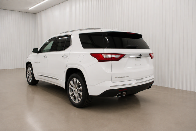 Used 2021 Chevrolet Traverse Premier w/ LPO, Floor Liner Package AWD/4WD image 6